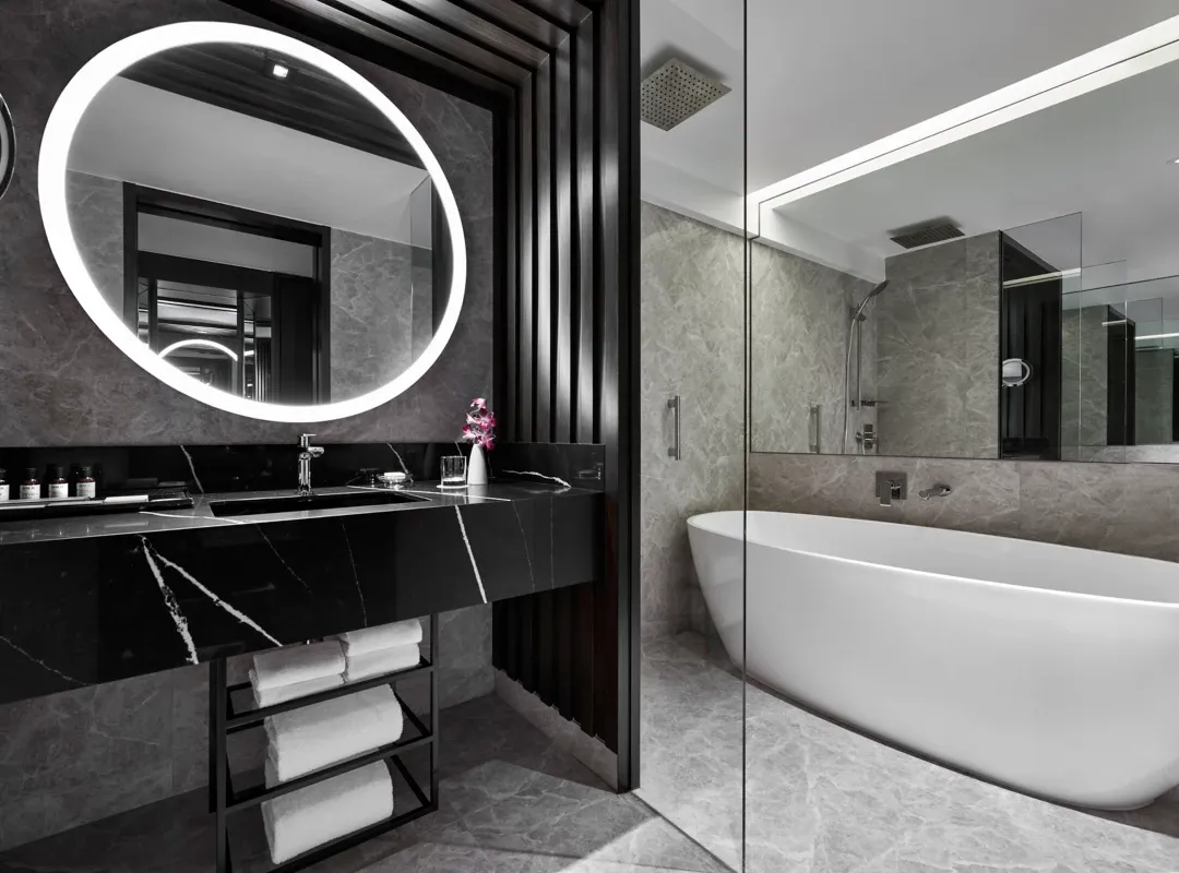 Odysseys Travel - Fairmont Singapore - Deluxe Two Doubles - Bathroom