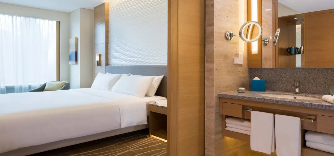 Odysseys Travel - JEN Singapore Orchardgateway - Superior Room King - Bedroom