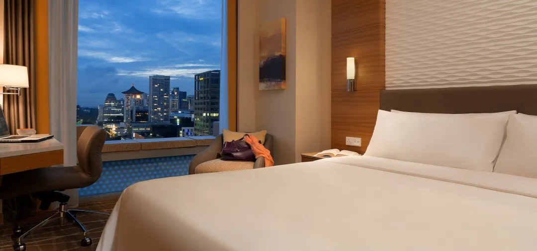 Odysseys Travel - JEN Singapore Orchardgateway - Club Room King - Bedroom