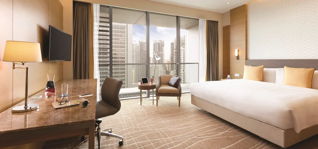 Odysseys Travel - JEN Singapore Orchardgateway - Club Deluxe Room - Bedroom