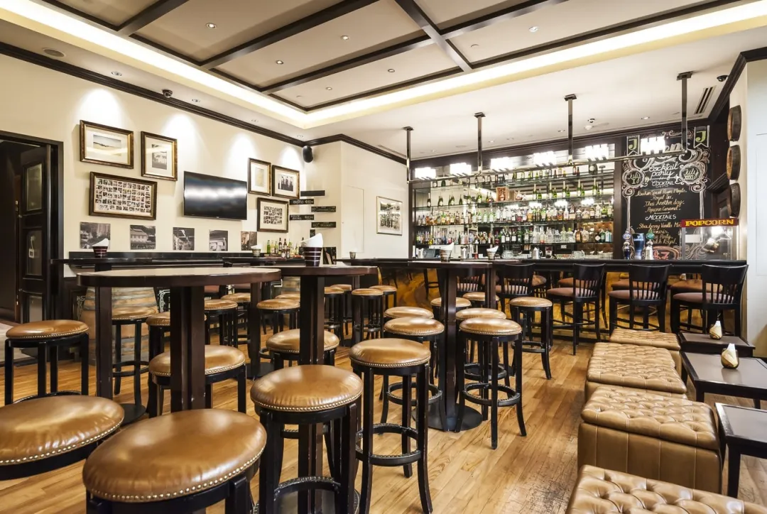 Odysseys Travel - JEN Singapore Tanglin by Shangri-La - Rumpoles Bar - Interior