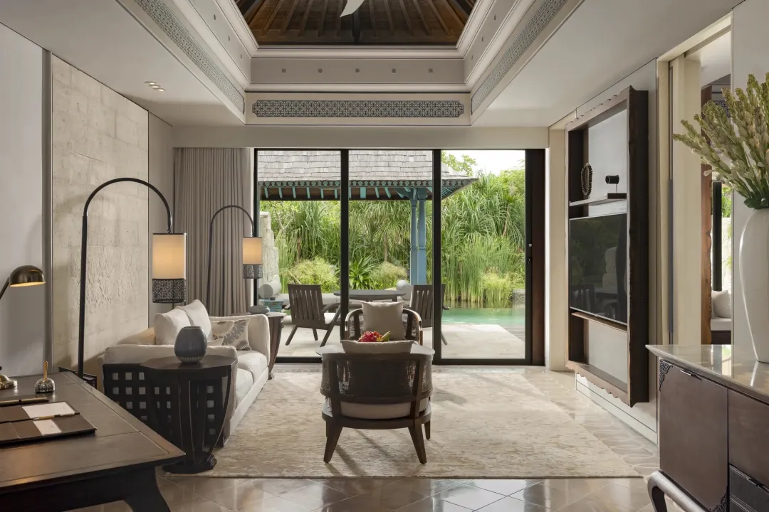 Odysseys-Travel-Jumeirah-Beach-Hotel-Garden-Oasis-Villa-with-Pool-Living-Area