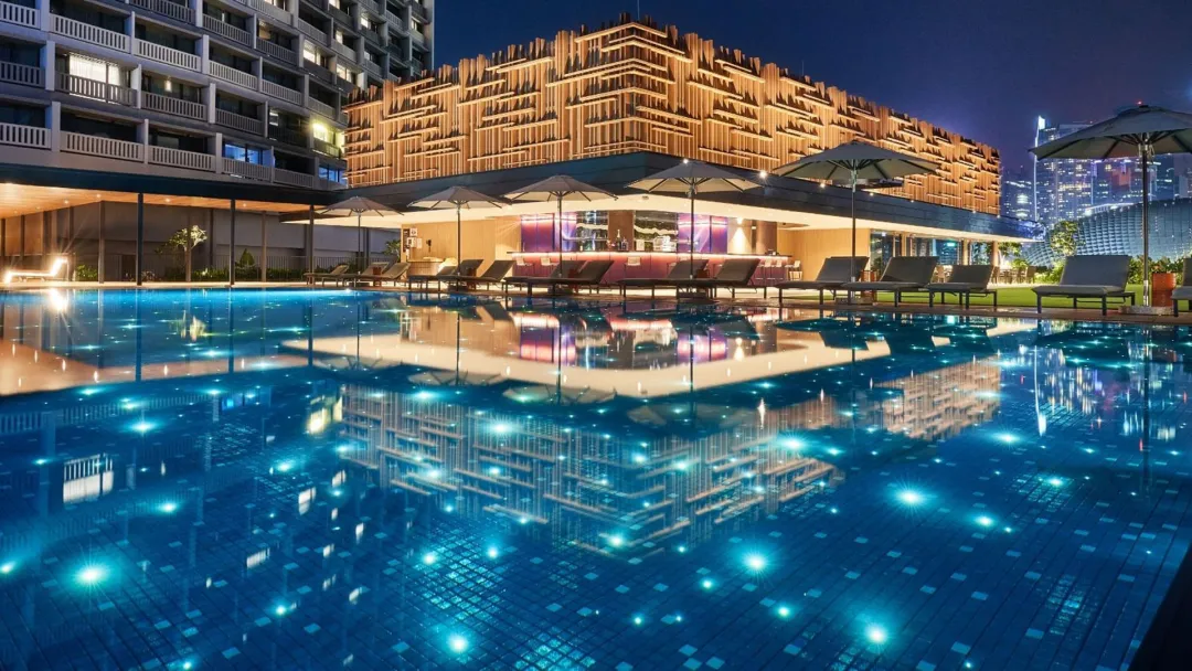Odysseys Travel - PARKROYAL COLLECTION Marina Bay - Outdoor Pool