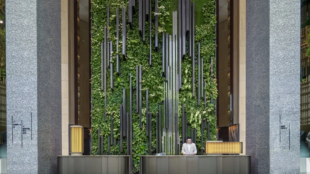 Odysseys Travel - PARKROYAL COLLECTION Marina Bay - Green Wall Reception
