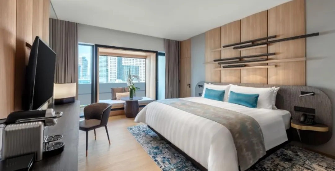 Odysseys Travel - PARKROYAL COLLECTION Marina Bay - Lifestyle Premier Room - Bedroom and Daybed