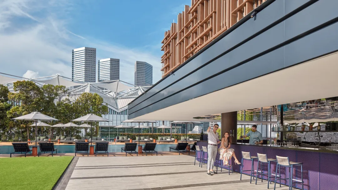 Odysseys Travel - PARKROYAL COLLECTION Marina Bay - Skyline Bar - Poolside Terrace