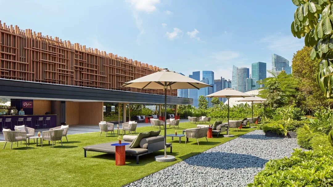 Odysseys Travel - PARKROYAL COLLECTION Marina Bay - Skyline Bar - Marina Bay View