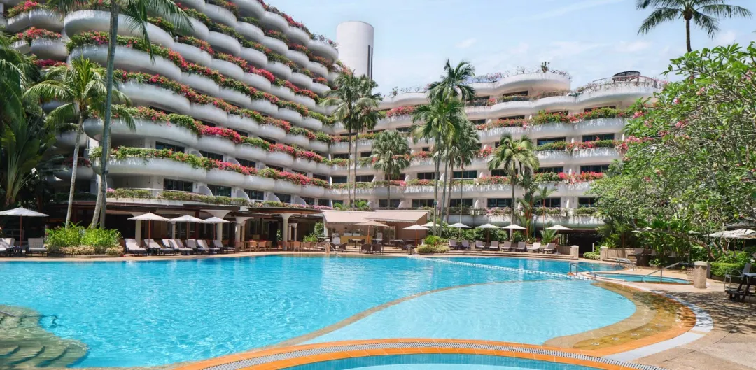 Odysseys Travel - Shangri-La Singapore - Pool and Facade