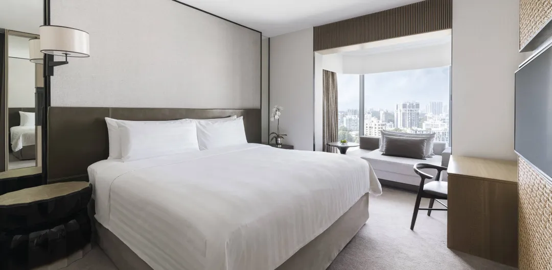 Odysseys Travel - Shangri-La Singapore - Tower Wing One Bedroom Suite - Bedroom