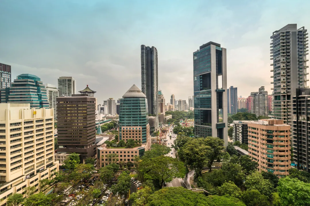 Odysseys Travel - Four Seasons Hotel Singapore - Boulevard Room - City View