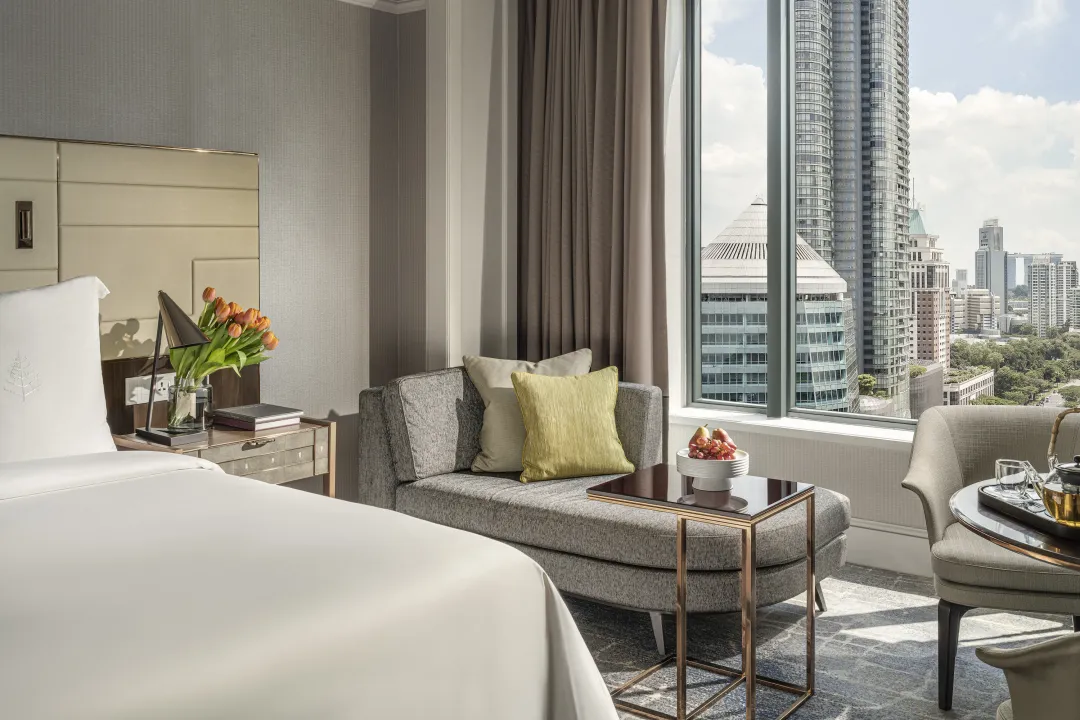 Odysseys Travel - Four Seasons Hotel Singapore - Club Room - City View