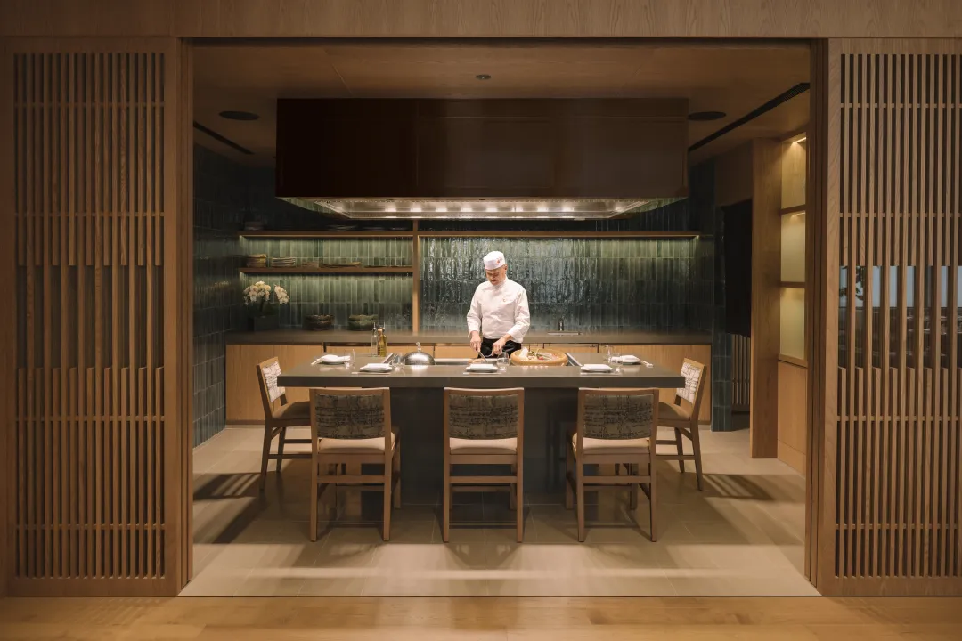 Odysseys Travel - Four Seasons Hotel Singapore - Nobu Singapore - Teppanyaki Counter