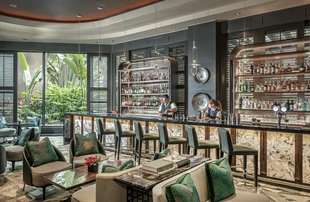 Odysseys Travel - Four Seasons Hotel Singapore - One-Ninety Bar - Bar Counter