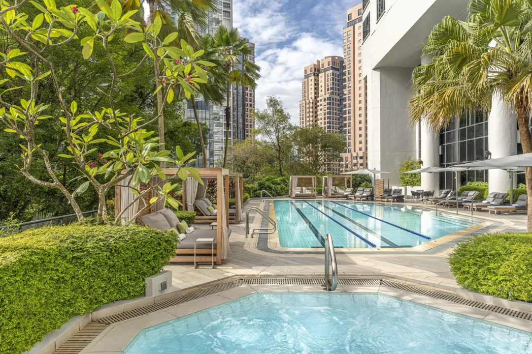 Odysseys Travel - Four Seasons Hotel Singapore - Swimming Pool