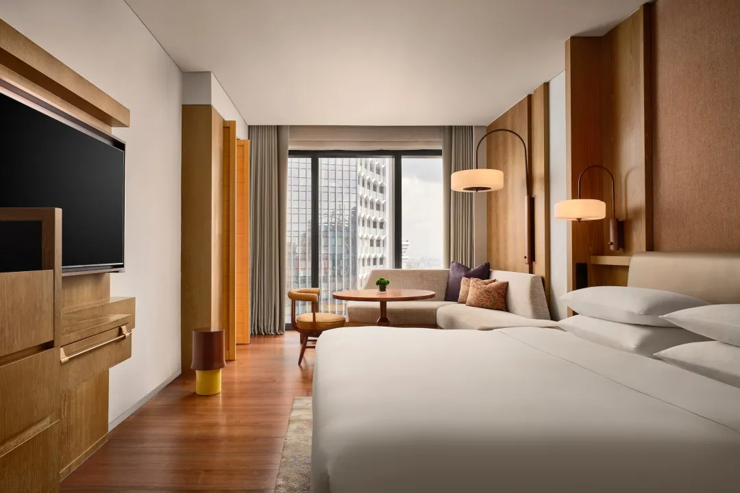 Odysseys Travel - Andaz Singapore - A Concept by Hyatt - 1 King Bed - Bedroom