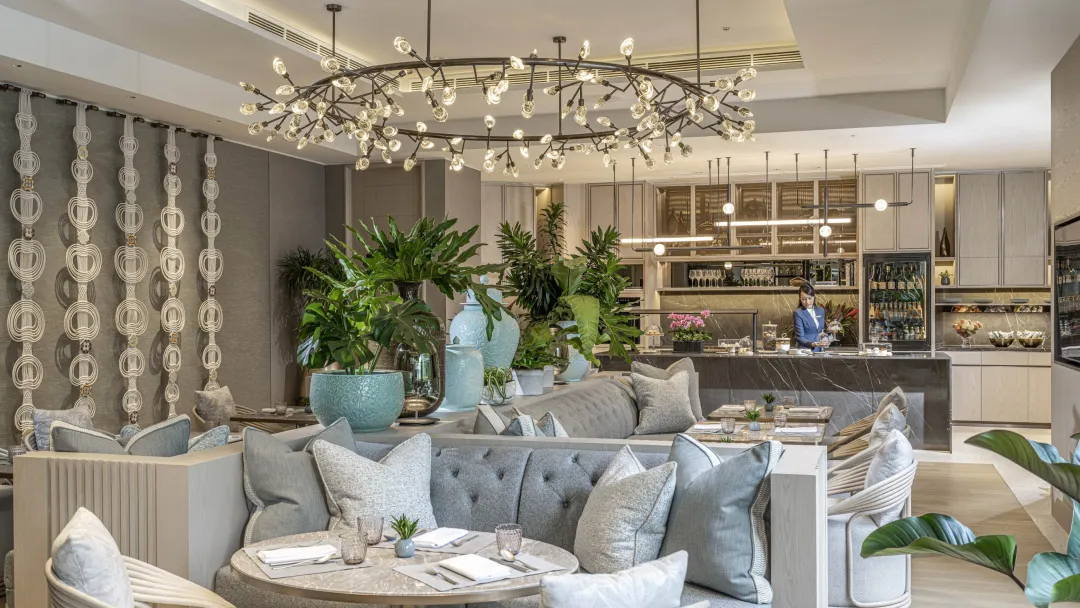 Odysseys Travel - Four Seasons Hotel Singapore - Club Lounge