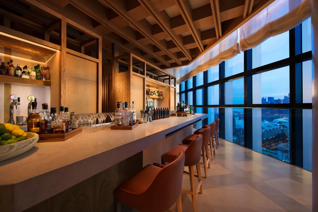 Odysseys Travel - Andaz Singapore - A Concept by Hyatt - Bar Square - Bar Counter