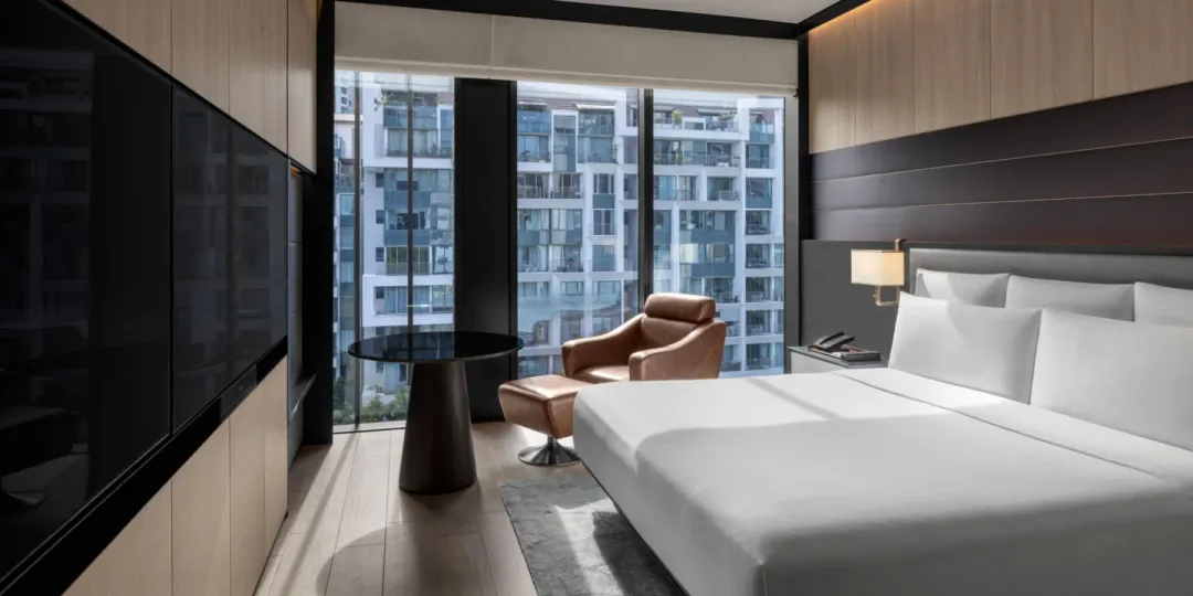 Odysseys Travel - InterContinental Singapore - Classic Room - Seating Area