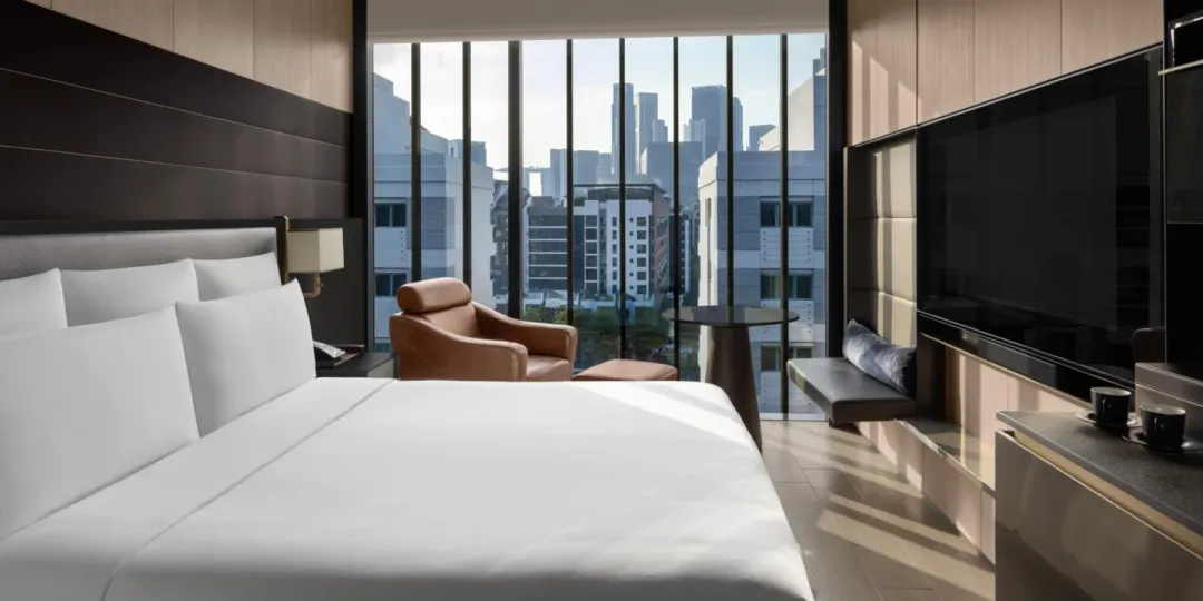 Odysseys Travel - InterContinental Singapore - Classic Club Room - Bedroom