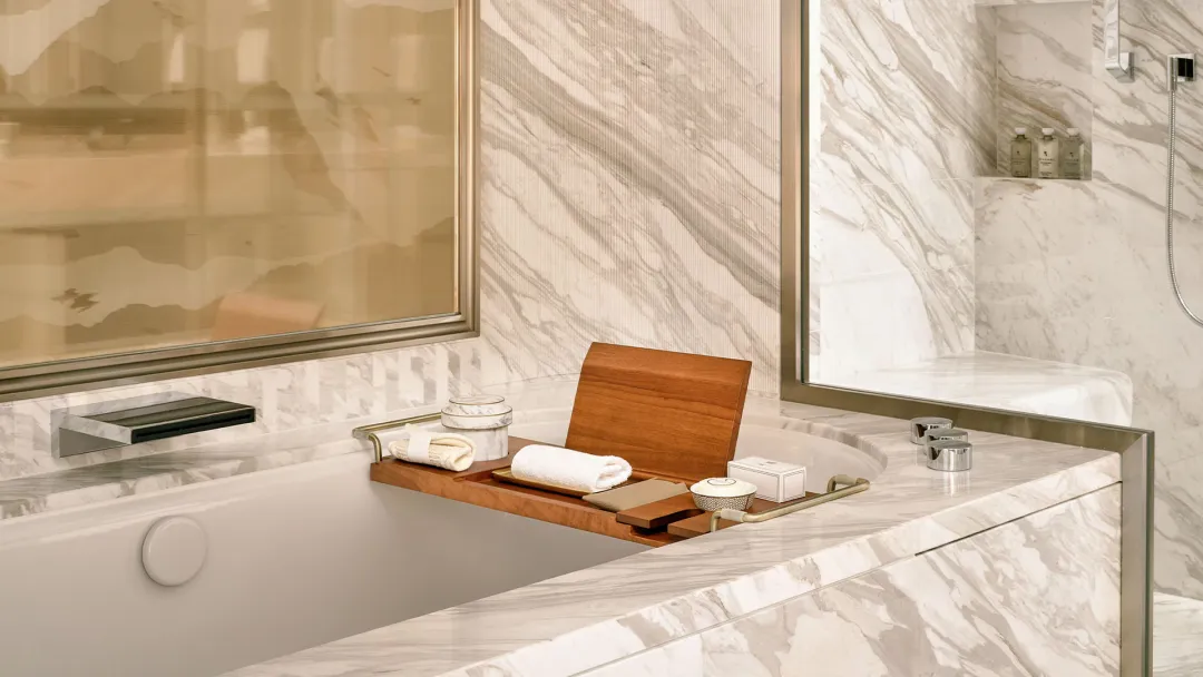 Odysseys Travel - Marina Bay Sands - Paiza Club Room - Bathroom