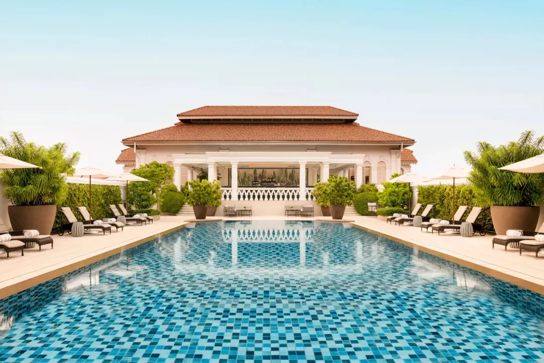Odysseys Travel - Raffles Singapore - Swimming Pool
