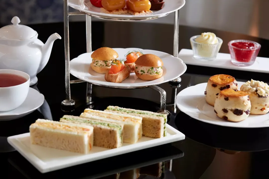 Odysseys Travel - Raffles Singapore - The Grand Lobby - Afternoon Tea Stand