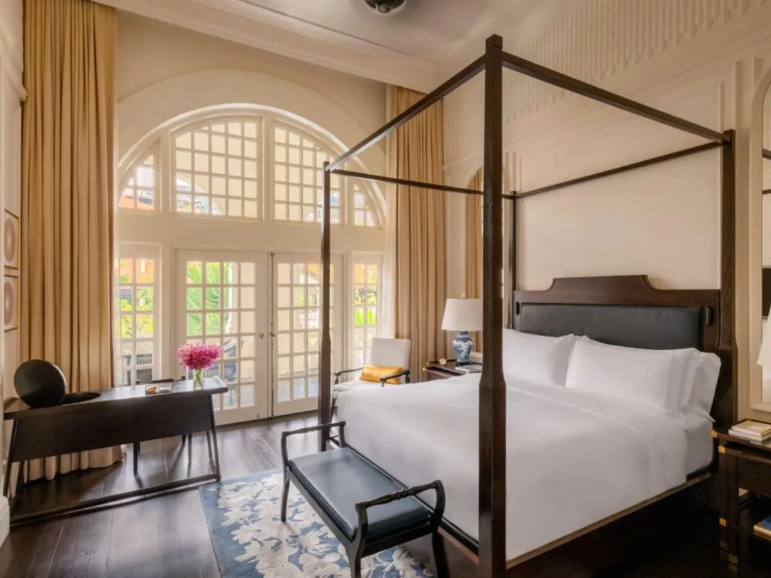 Odysseys Travel - Raffles Singapore - Grand Hotel Suite - Bedroom