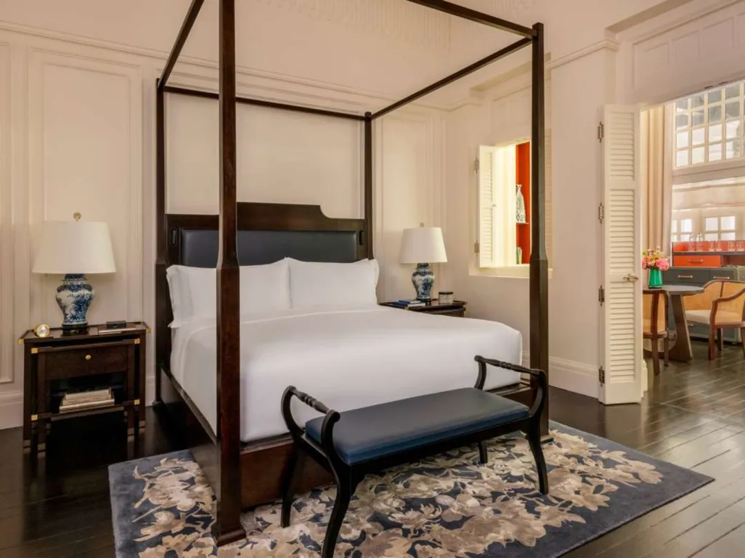 Odysseys Travel - Raffles Singapore - Palm Court Suite - Bedroom