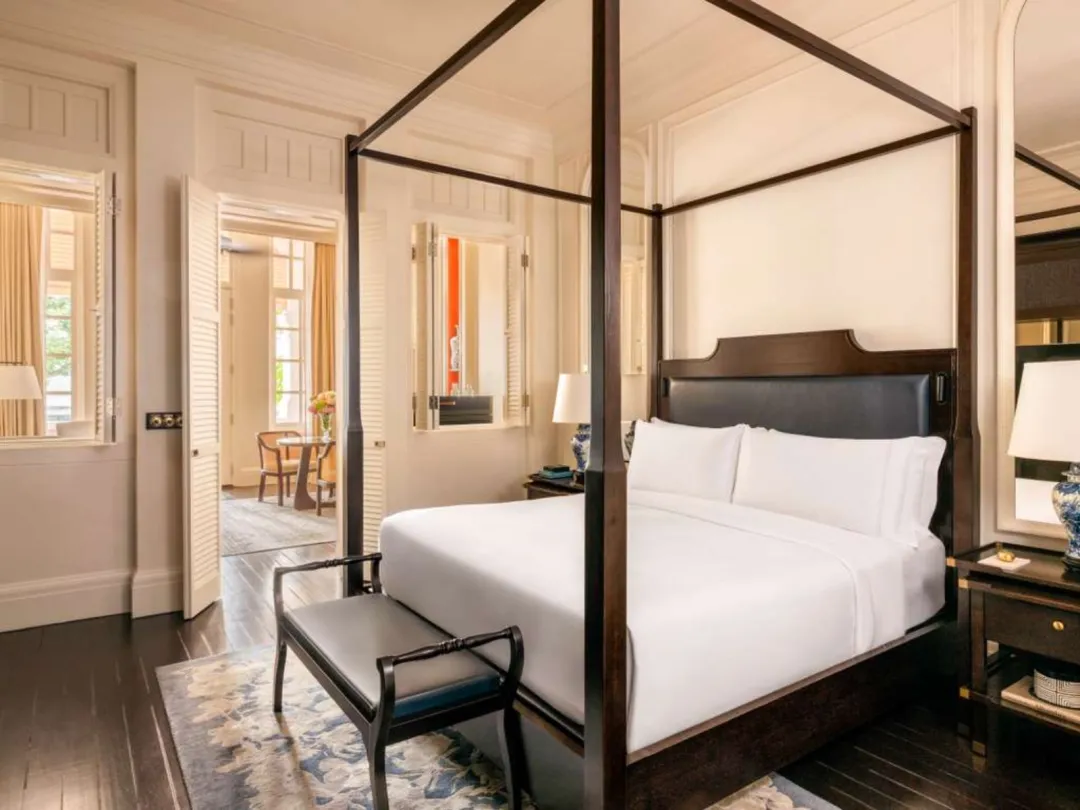 Odysseys Travel - Raffles Singapore - State Room Suite - Bedroom