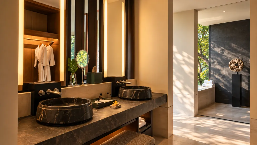 Odysseys Travel - Capella Singapore - Premier Garden View - Bathroom