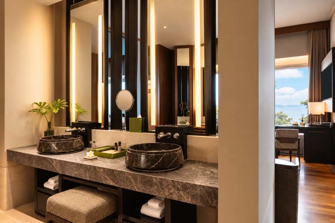 Odysseys Travel -  Capella Singapore - Capella Suite - Bathroom