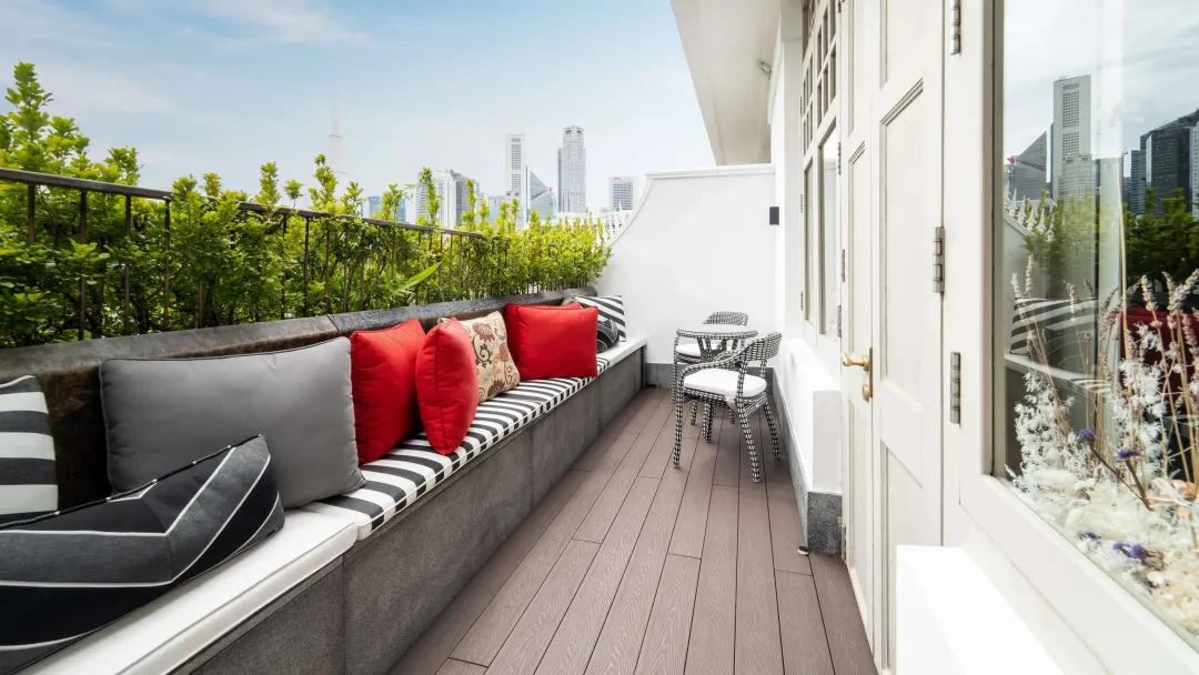 Odysseys-Travel-The-Capitol-Kempinski-Hotel-Singapore-Room-Terrace