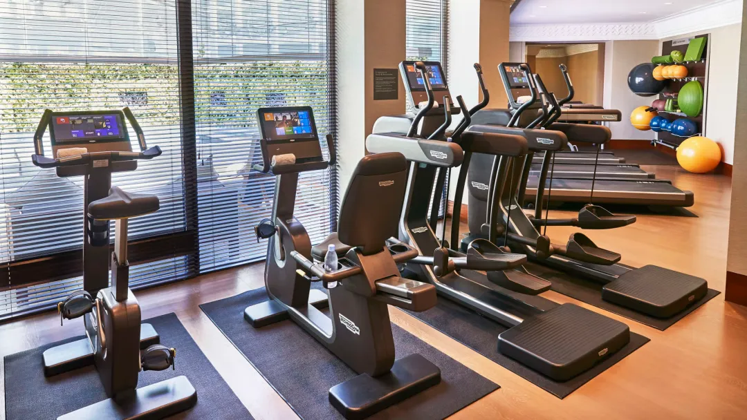 Odysseys-Travel-The-Capitol-Kempinski-Hotel-Singapore-Gym