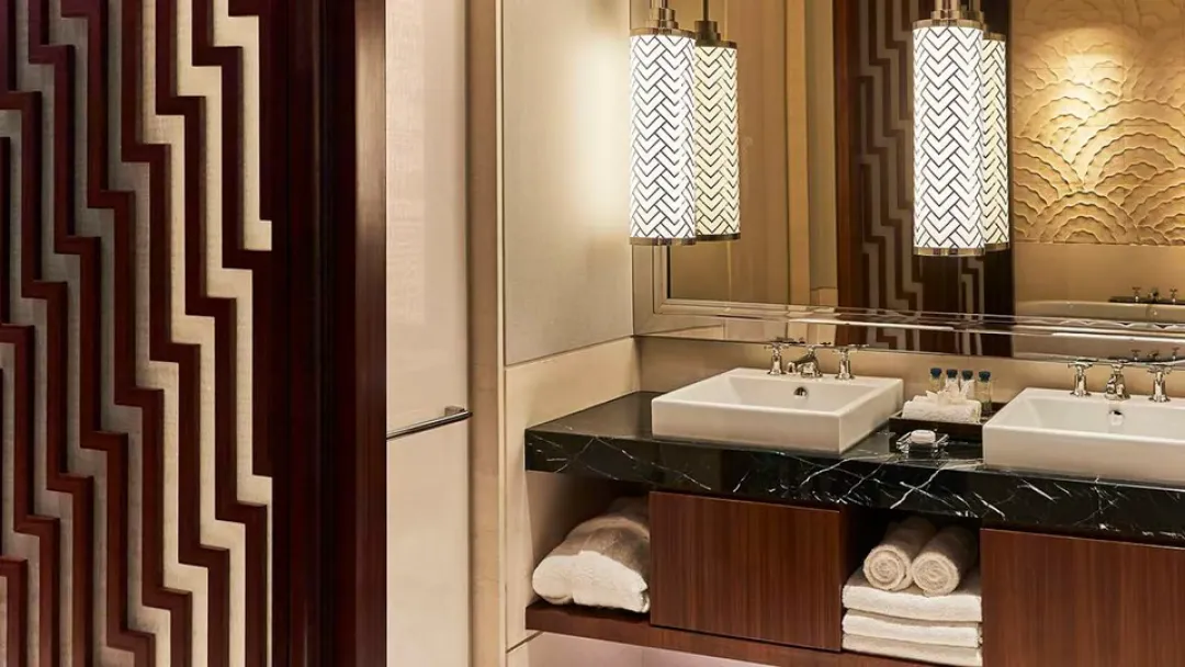 Odysseys Travel - The Capitol Kempinski Hotel Singapore - Classic Room - Bathroom