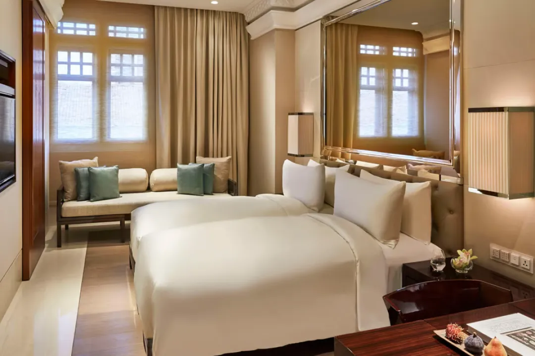 Odysseys Travel - The Capitol Kempinski Hotel Singapore - Deluxe Room - Twin Beds