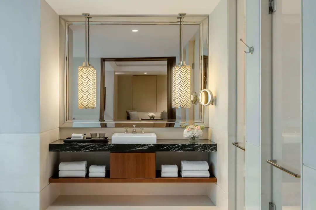 Odysseys Travel - The Capitol Kempinski Hotel Singapore - Deluxe Room - Bathroom