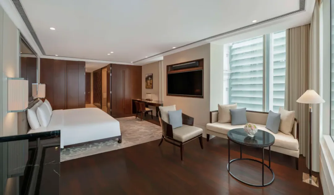 Odysseys Travel - The Capitol Kempinski Hotel Singapore - Grand Deluxe Room -  King Bed Detail