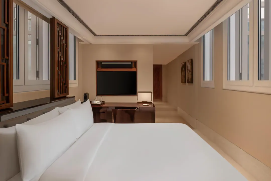 Odysseys Travel - The Capitol Kempinski Hotel Singapore - Grand Family Room - Hollywood Twins