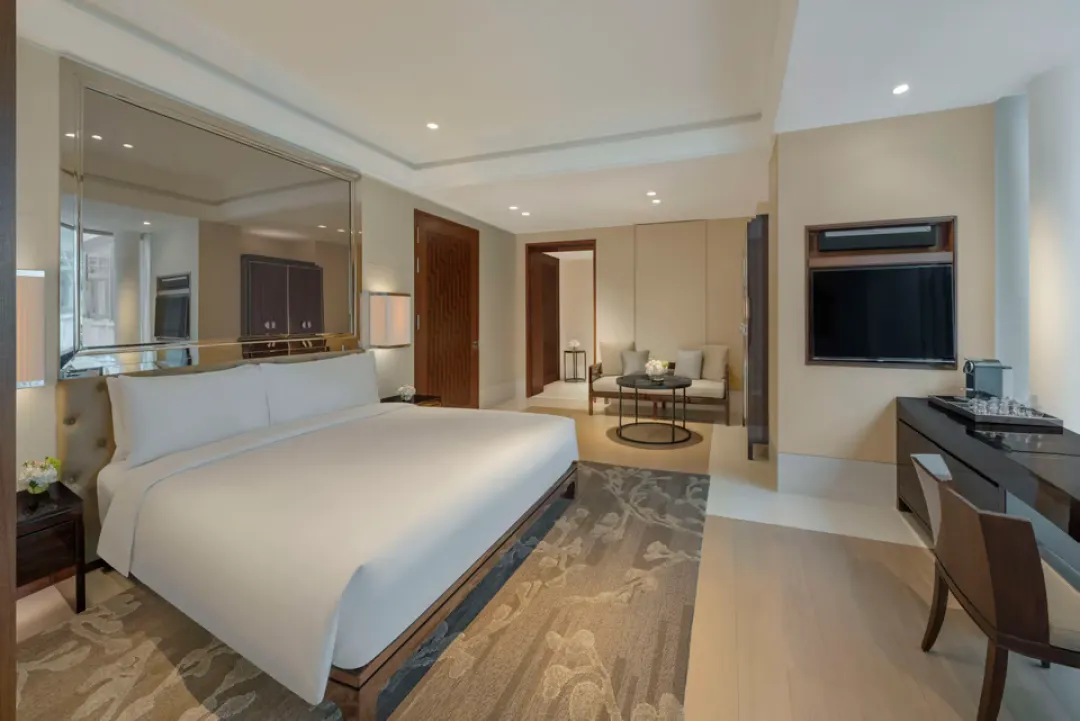 Odysseys Travel - The Capitol Kempinski Hotel Singapore - Grand Family Room - King Bed