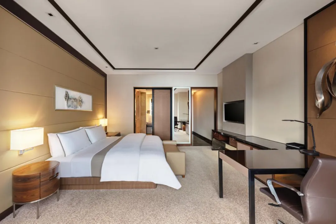 Odysseys Travel - The Westin Singapore - Guest Room - King Bed