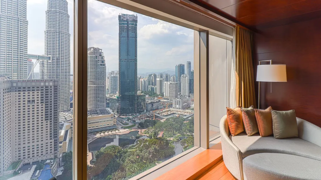 Odysseys Travel - Grand Hyatt Kuala Lumpur - Garden View Room - Bedroom Seating Area