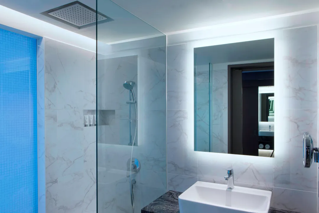 Le-Meridien-Kuala-Lumpur-Guest-Room-Bathroom