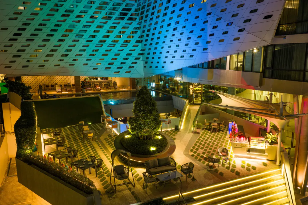 Odysseys Travel - LiT Bangkok Hotel - Outdoor Seating