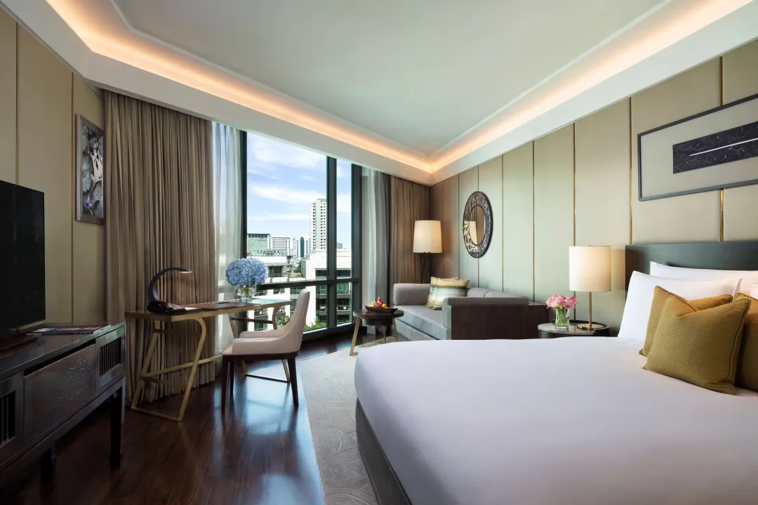 Siam Kempinski Hotel Bangkok - Deluxe Room - King Bed