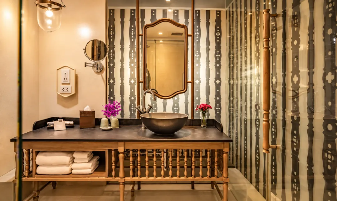 Odysseys Travel - Riva Surya - Riva Room -Bathroom