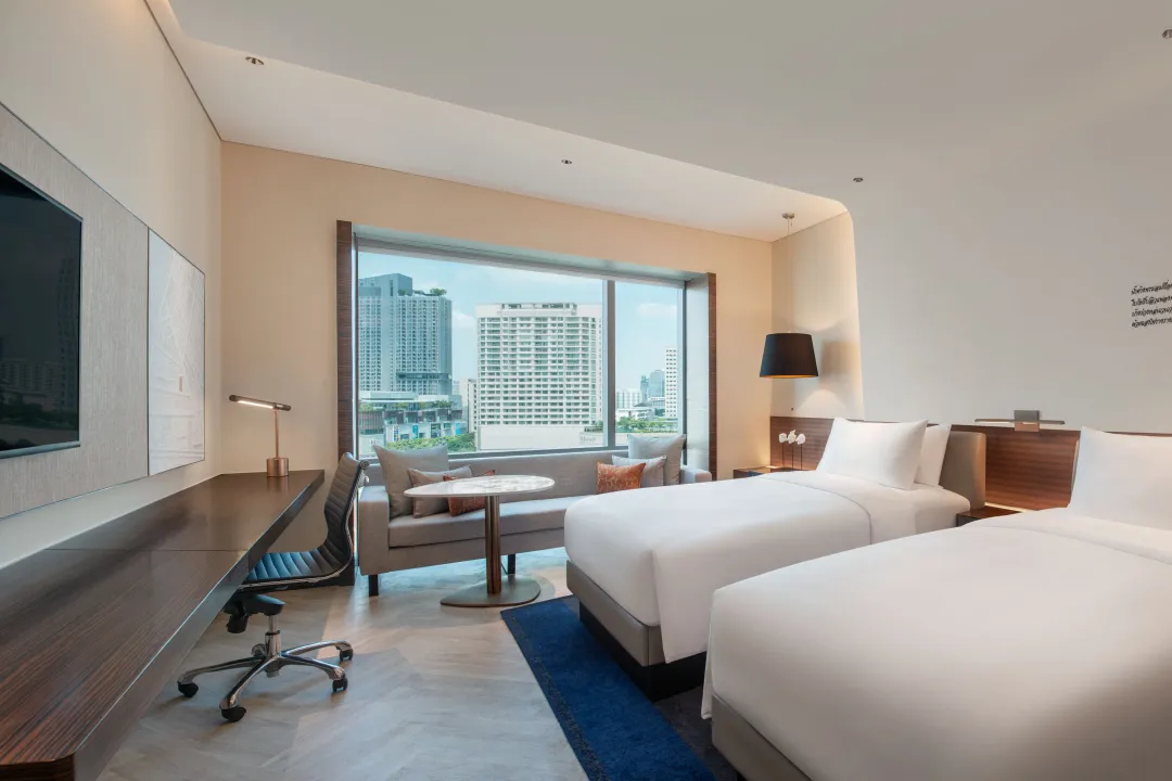 Odysseys Travel - Le Méridien Bangkok - Rooms - Deluxe Room - Twin Beds