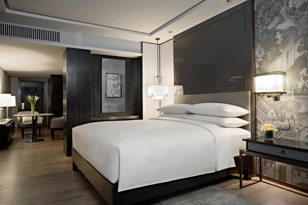 Odysseys Travel - JW Marriott Bangkok - Rooms - One Bedroom Studio Executive Suite - Bedroom