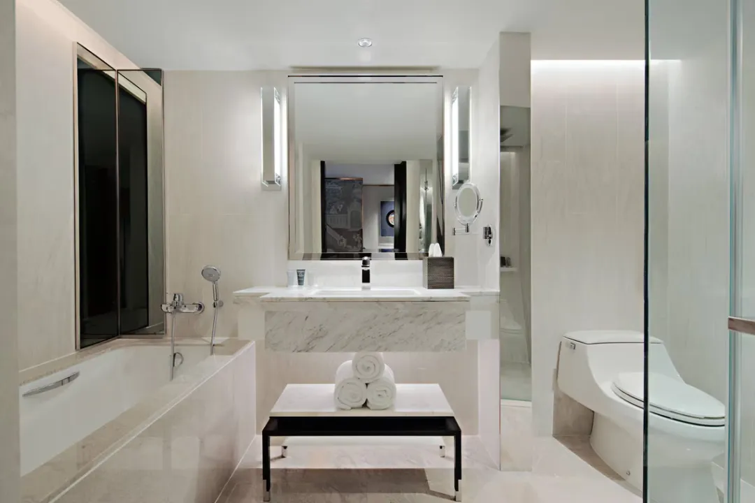 Odysseys Travel - JW Marriott Bangkok - Rooms - One Bedroom Studio Executive Suite - Bathroom