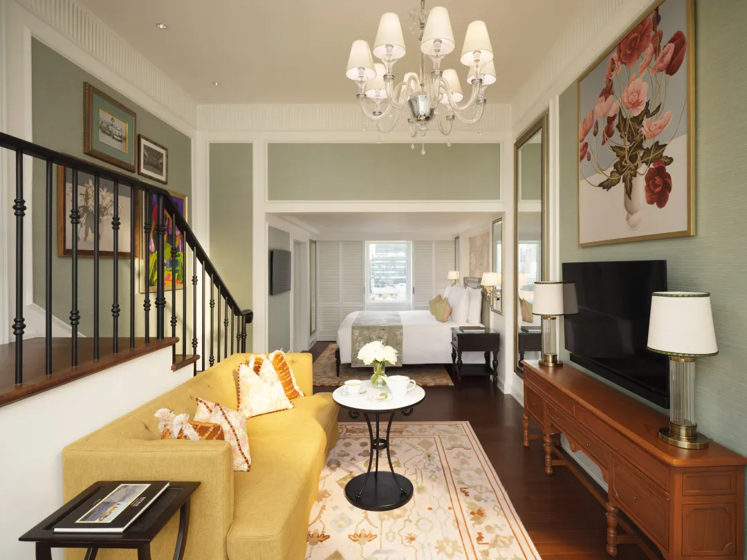 Mandarin Oriental Bangkok - Chloe Praya Room - Living Room