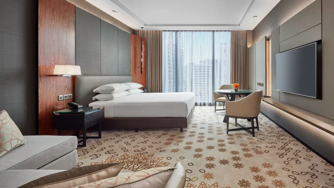Odysseys Travel - Hyatt Regency Bangkok Sukhumvit - Deluxe Room - Bedroom